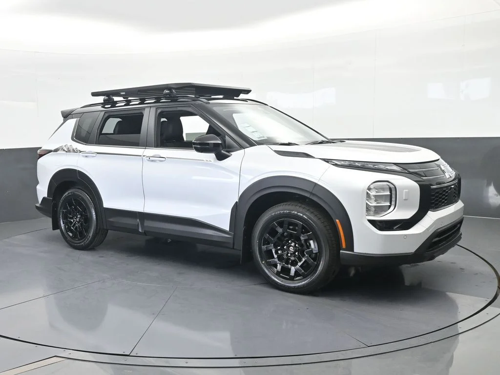 New 2026 White / Black Mitsubishi Trail Edition image 8