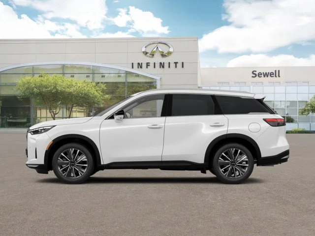 New 2027 RADIANT WHITE INFINITI Luxe FWD image 3