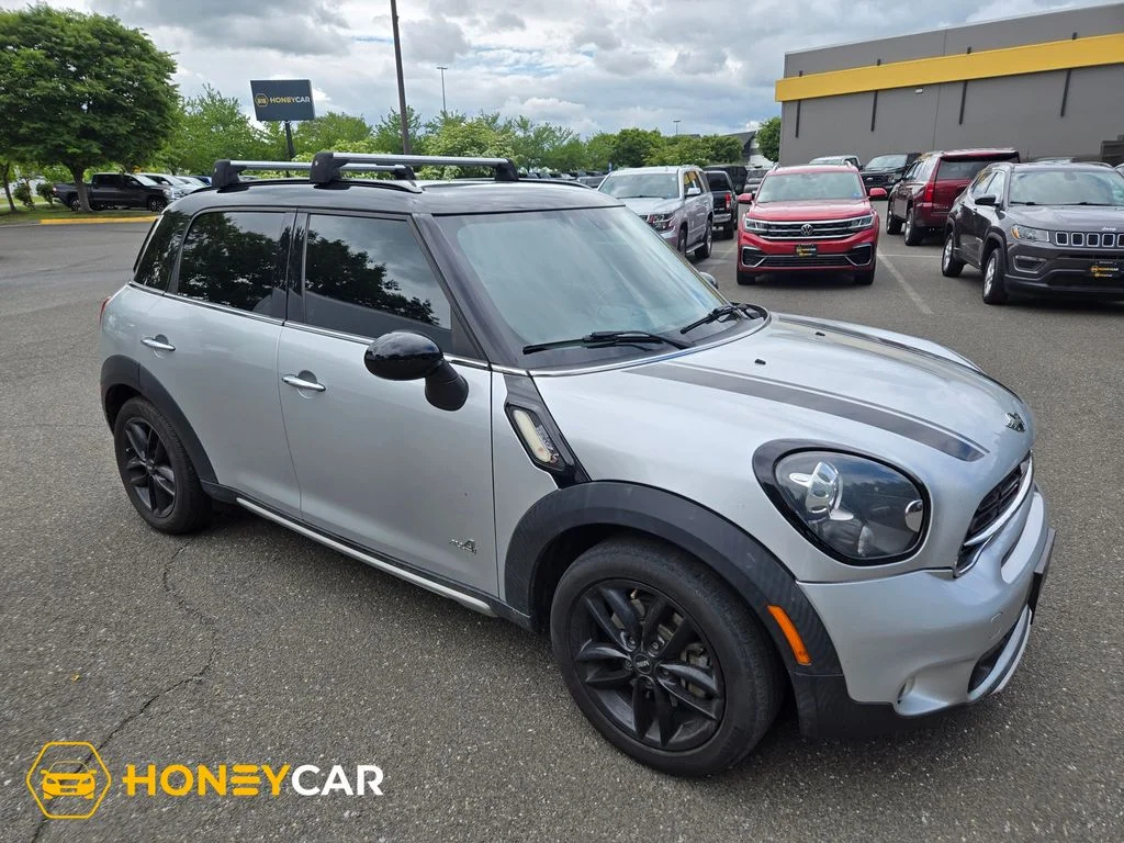 2016 MINI Countryman Countryman S ALL4's photo