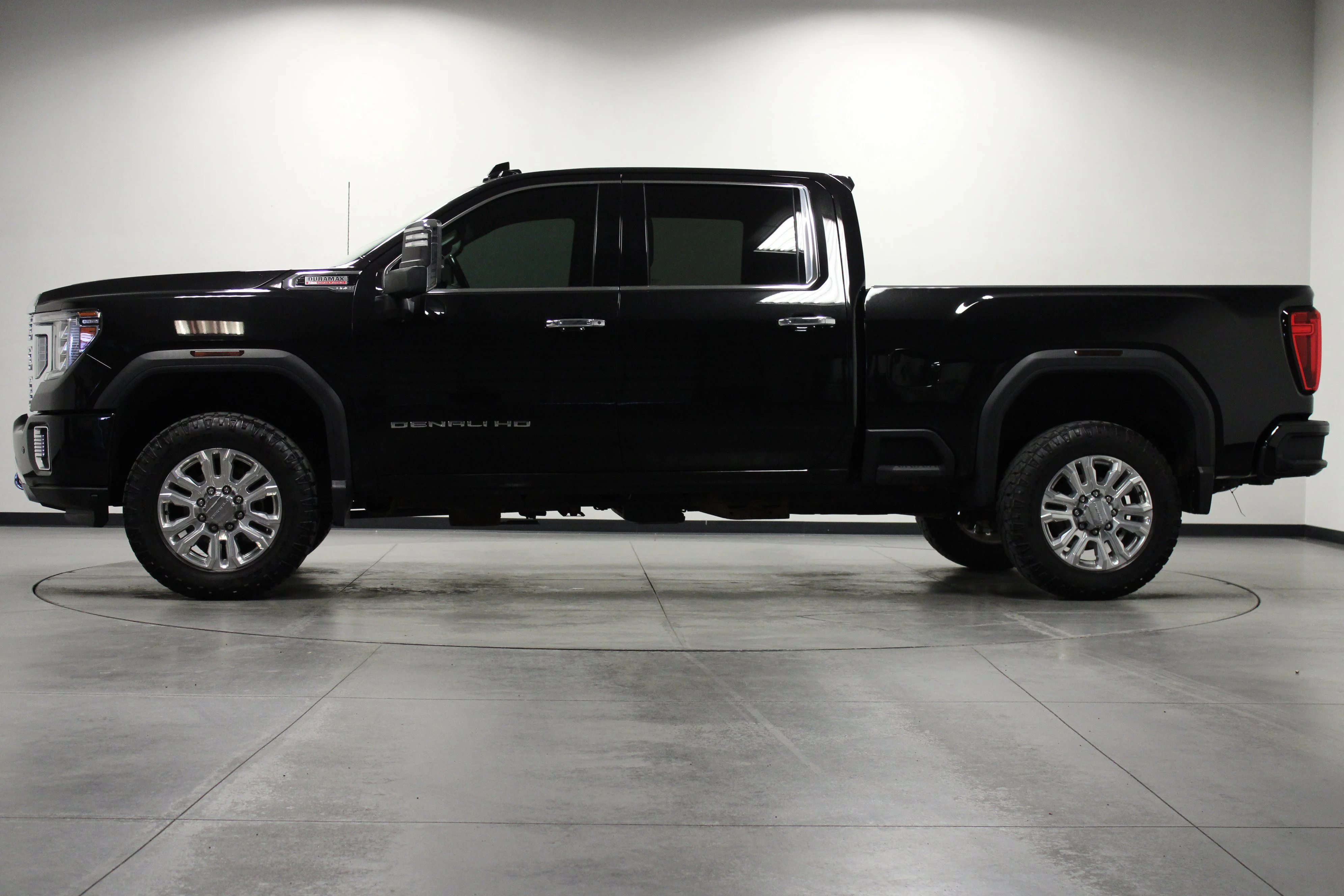 Used 2022 Ebony Twilight Metallic GMC Denali image 7