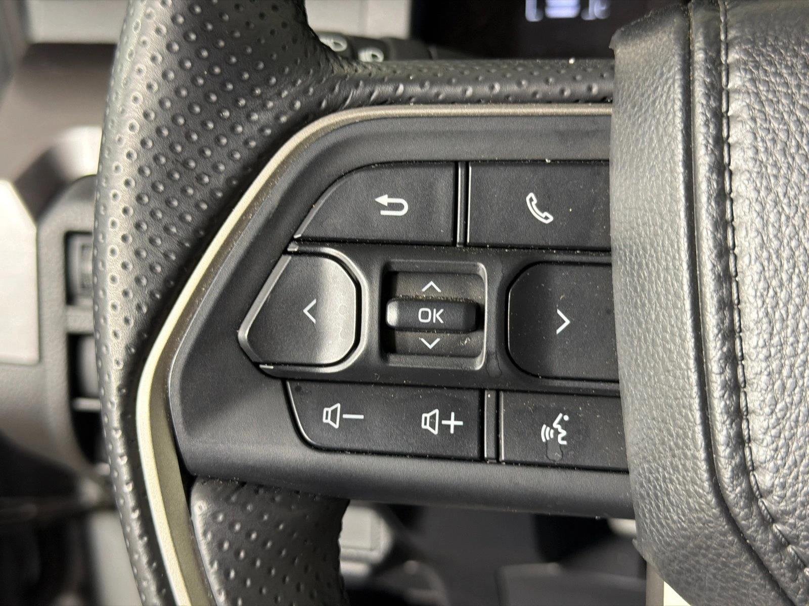 Used 2025 Silver Toyota SR5 image 24