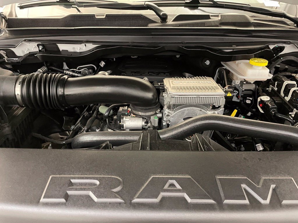 New 2026 Bright White Clear-Coat Exterior Paint RAM Laramie America 250 image 24