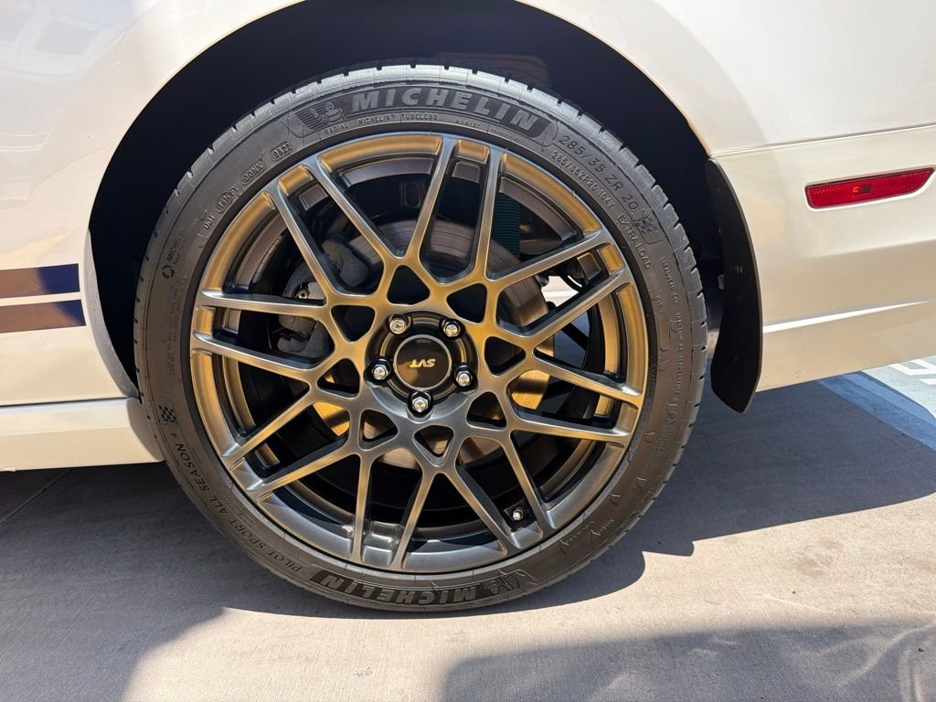 Used 2013 Performance White Ford Shelby GT500 image 12