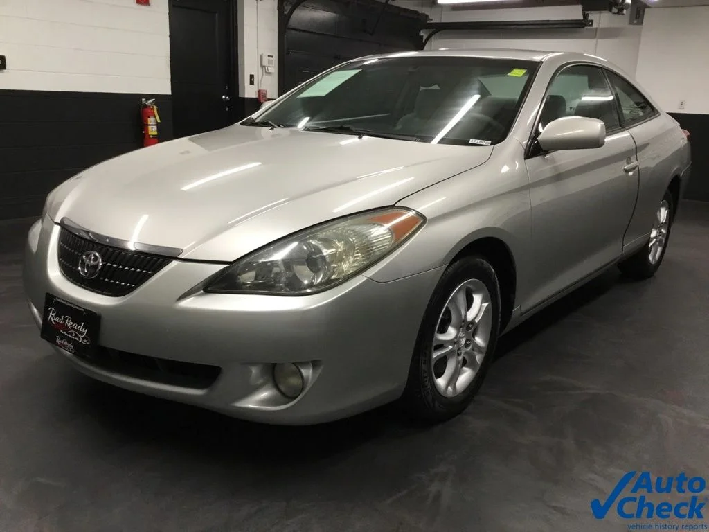 Used 2006 Beige Toyota SE image 5