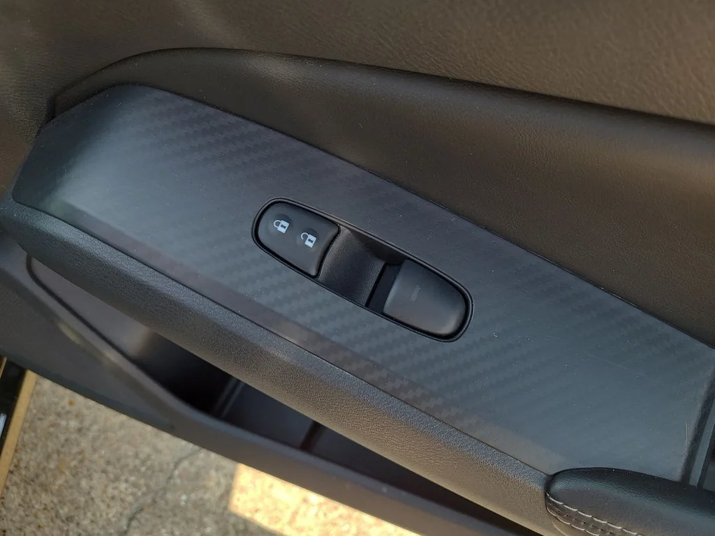 Used 2025 Black Nissan 2.5 SV image 9