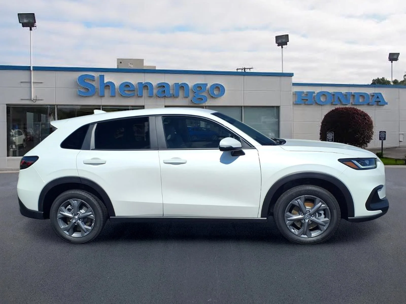 New 2026 Platinum White Pearl Honda LX image 2