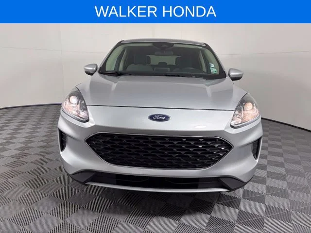 Used 2020 Ingot Silver Ford SE image 2