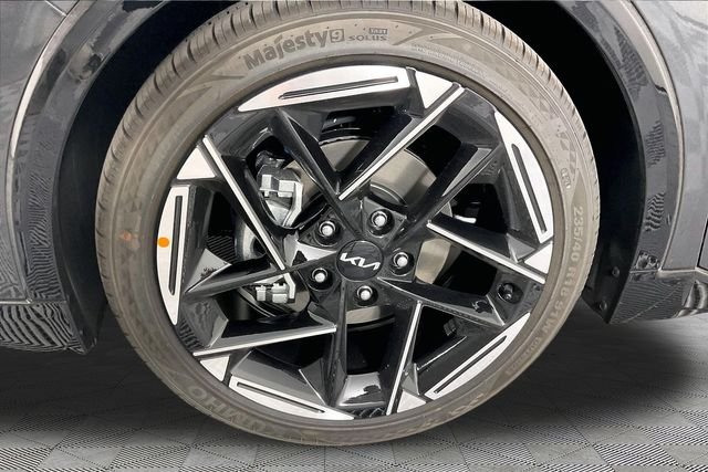 New 2026 Interstellar Gray Kia GT-Line image 13