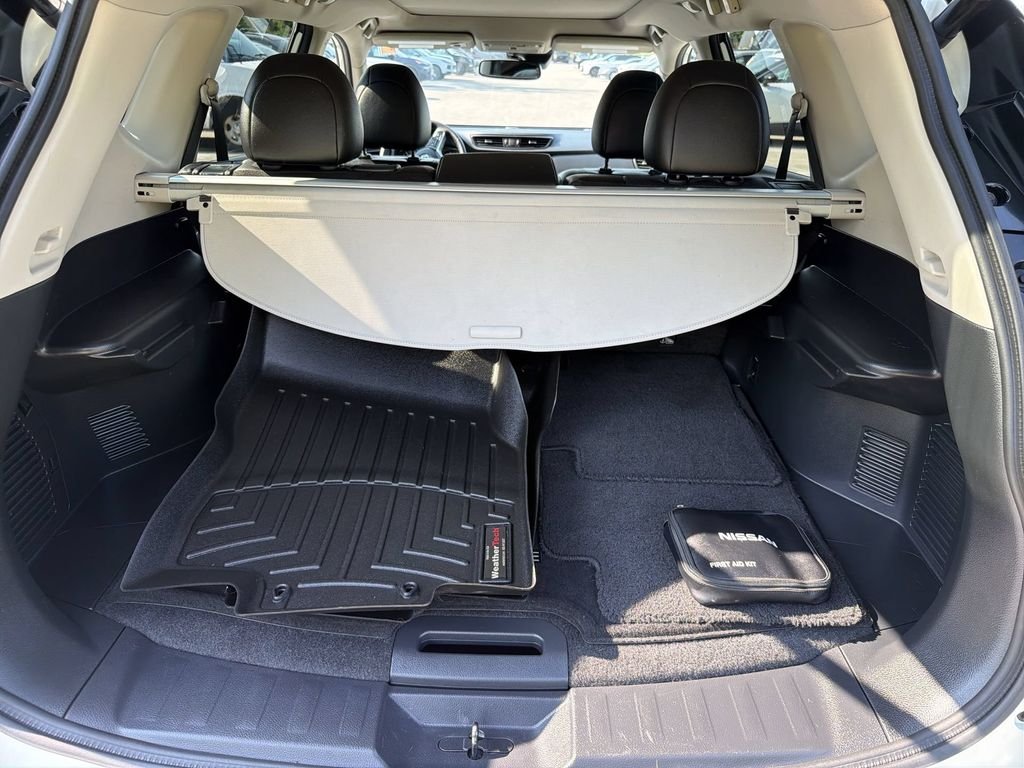Certified Used 2020 White Nissan SL image 21