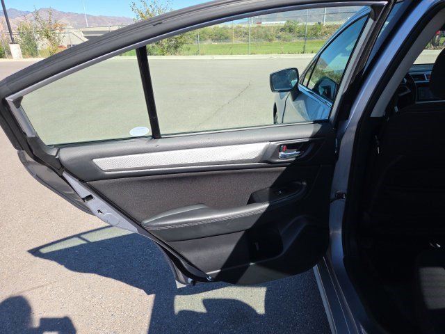 Used 2015 Ice Silver Metallic Subaru 2.5i Premium image 14