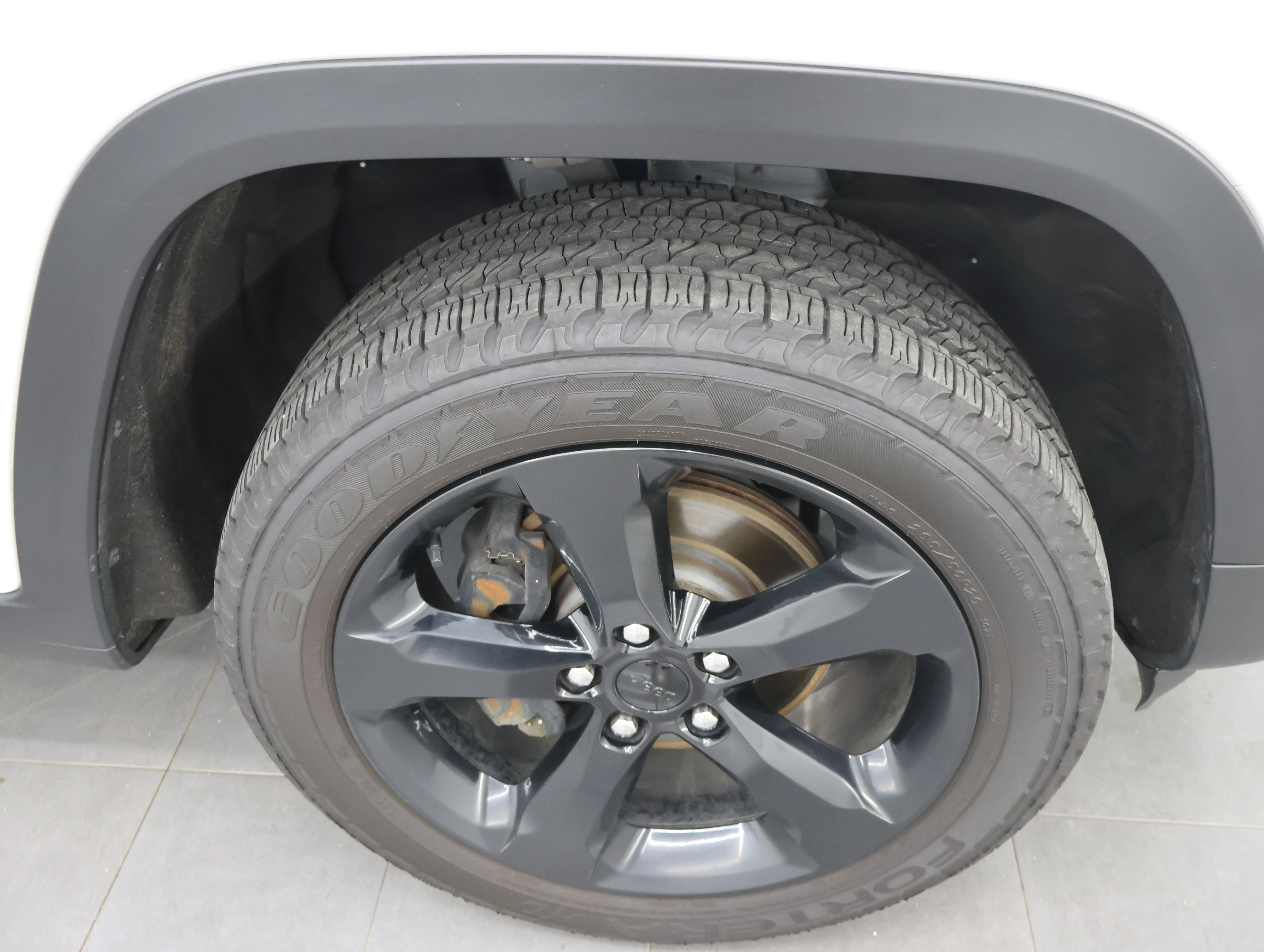 Used 2023 Bright White Clearcoat Jeep Altitude X image 3