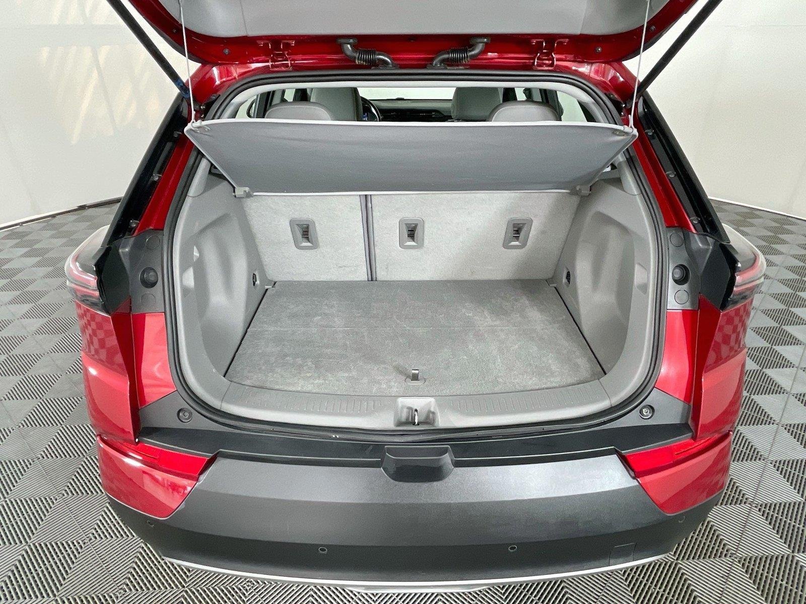 Used 2022 Cherry Red Tintcoat Chevrolet Premier image 27