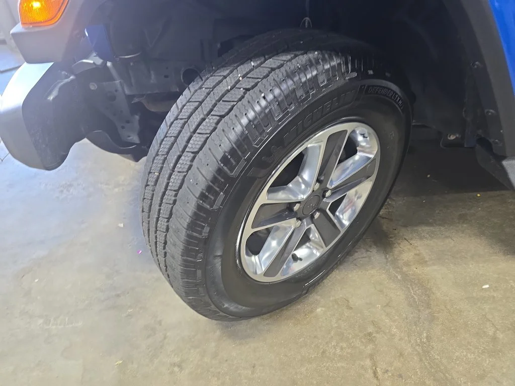 Certified Used 2022 Blue Jeep Unlimited Sahara image 31