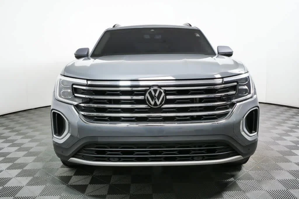 Certified Used 2026 pure gray Volkswagen 2.0T SE w/Technology image 34