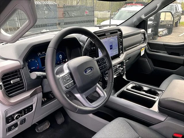 2025 Ford F-150 XLT - Photo 22