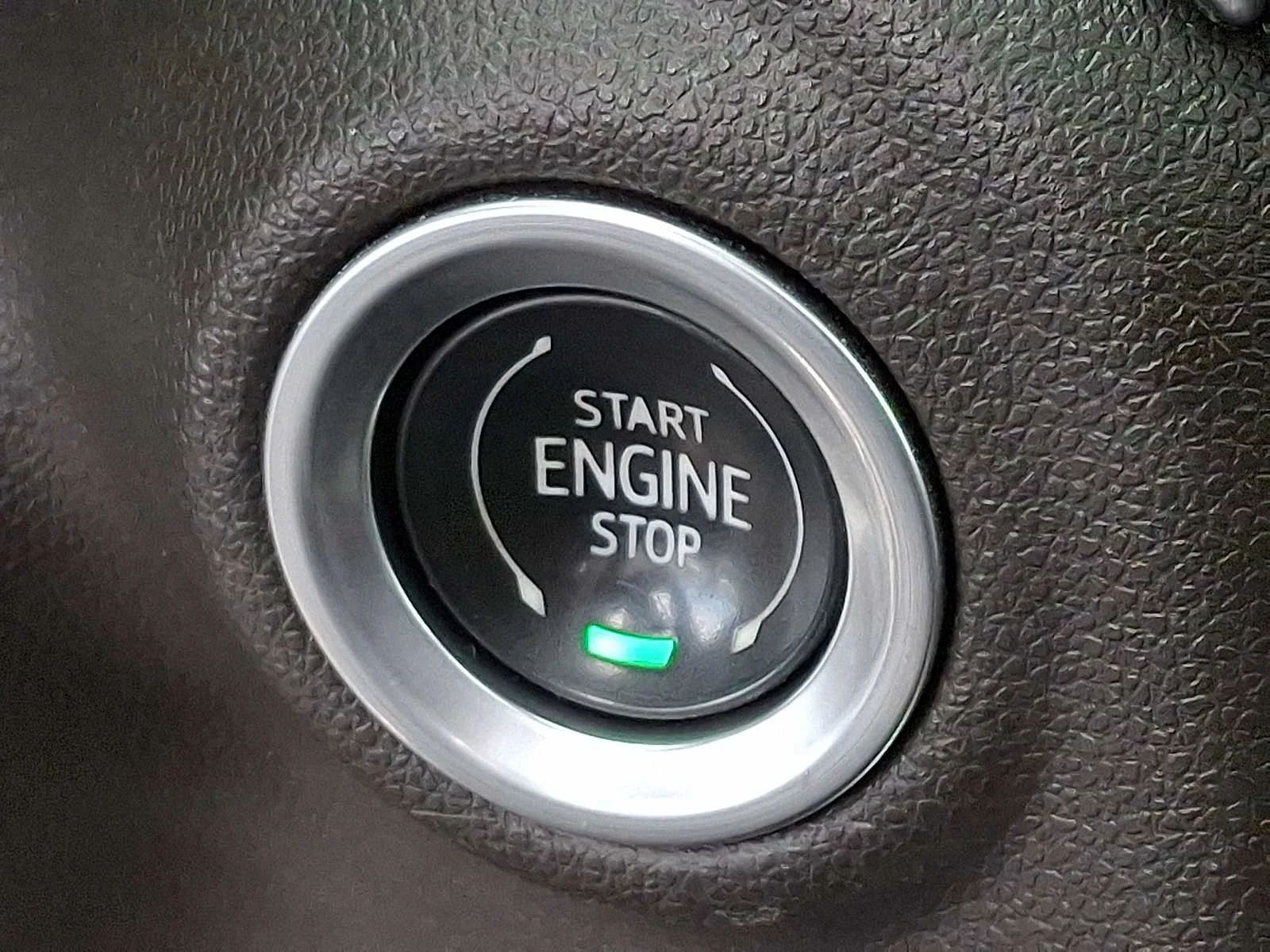Used 2021 Summit White GMC Denali image 22