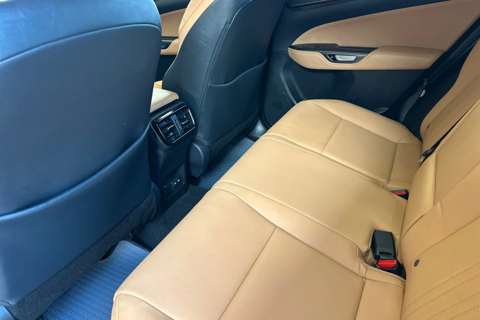 Used 2022 Red Line Lexus 350h Premium image 9