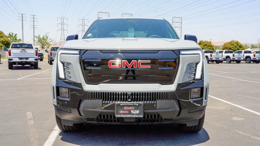 2026 GMC Sierra EV Elevation - Photo 4