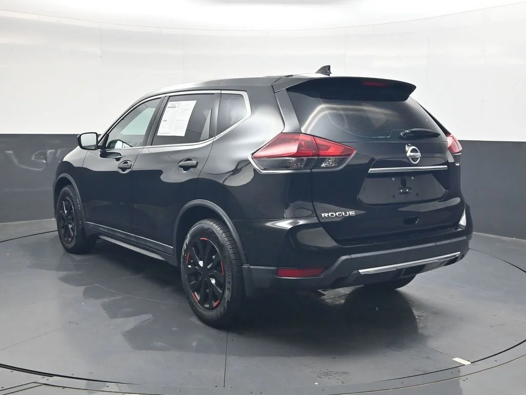 Used 2020 Black Nissan S image 7