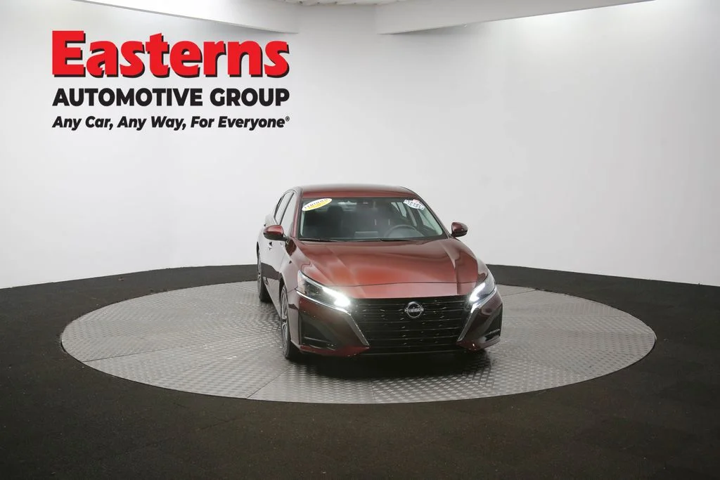 Used 2023 Red Nissan 2.5 SV image 51