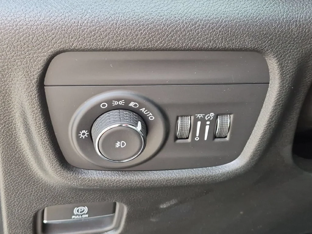 Used 2023 Gray Jeep Limited image 14
