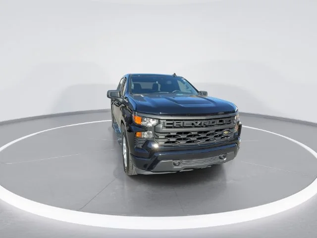 Used 2025 Black Chevrolet Custom image 3