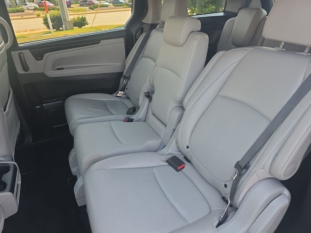 Used 2019  Honda EX-L image 12