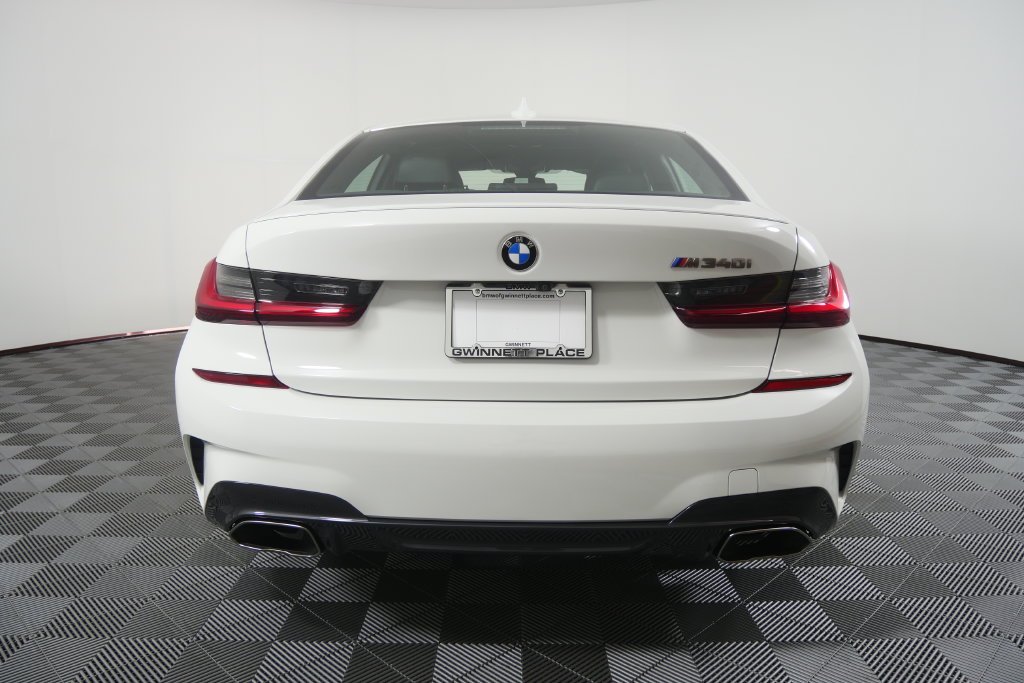 Used 2022 Alpine White BMW M340i image 4