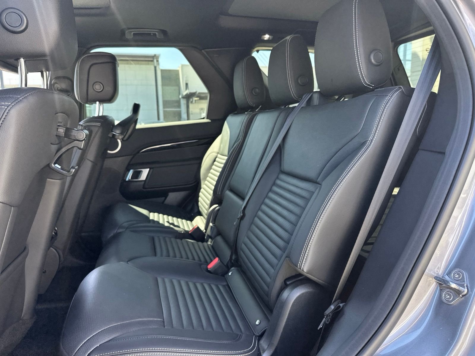 Used 2026 Gray Land Rover S image 19