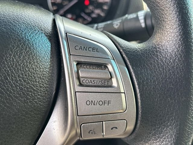 Used 2013 Silver Nissan 2.5 S image 26