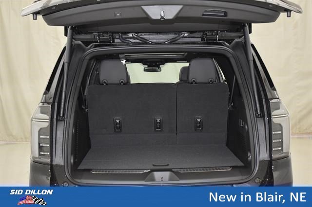 2026 Chevrolet Suburban RST - Photo 14