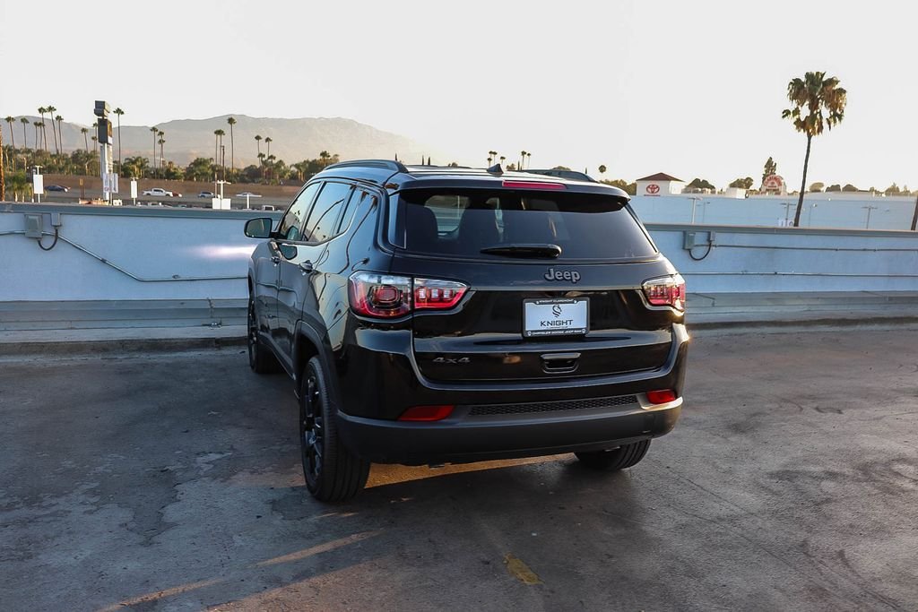 New 2026 Diamond Black Jeep Latitude image 7