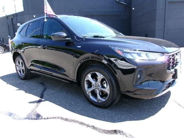 Certified Used 2023 Agate Black Metallic Ford ST-Line Select image 3