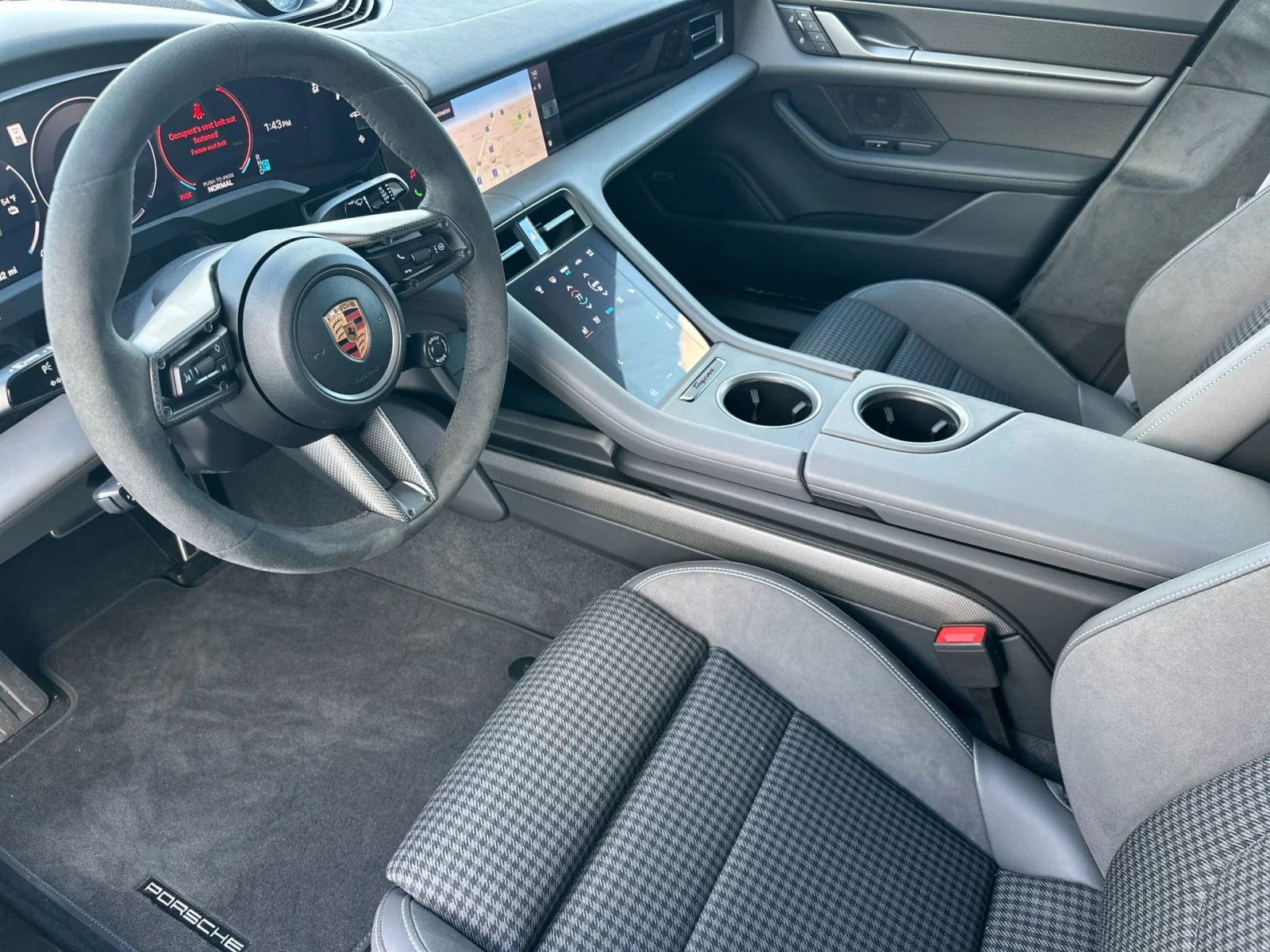 2026 Porsche Taycan GTS - Photo 4