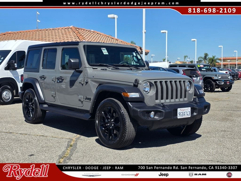 Used 2023 Gray Jeep Sport S image 1