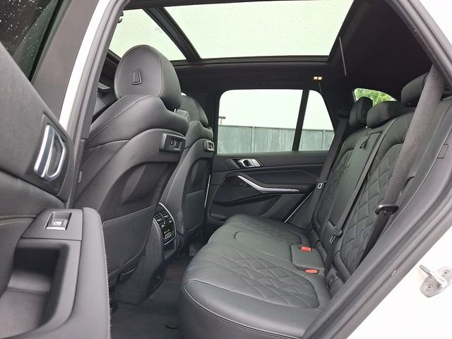 Certified Used 2023 Alpine White BMW xDrive40i image 10