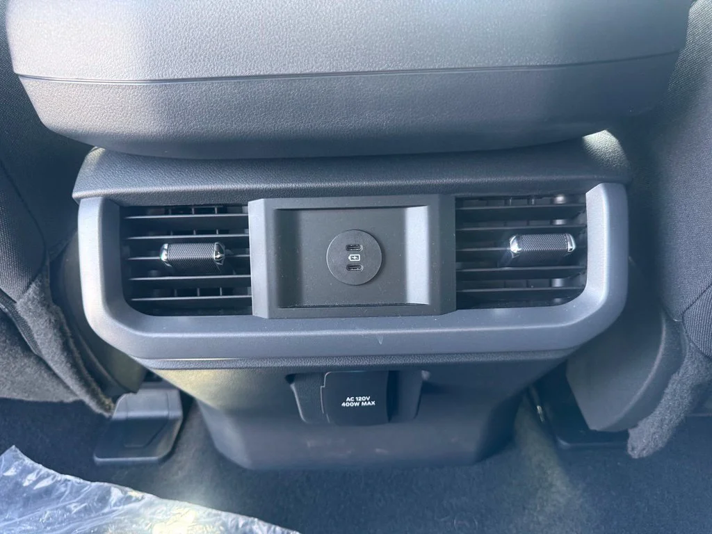 New 2026 Agate Black Metallic Ford XLT image 40