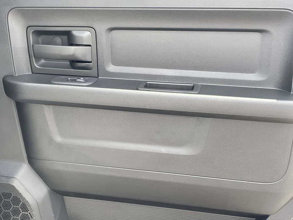 New 2026 Bright White Clear-Coat Exterior Paint RAM Tradesman image 18