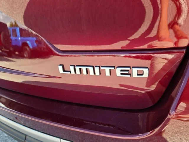 New 2026 Velvet Red Pearl-Coat Exterior Paint Jeep Limited image 10