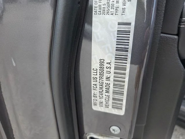 Used 2024 Gray Jeep Altitude image 19