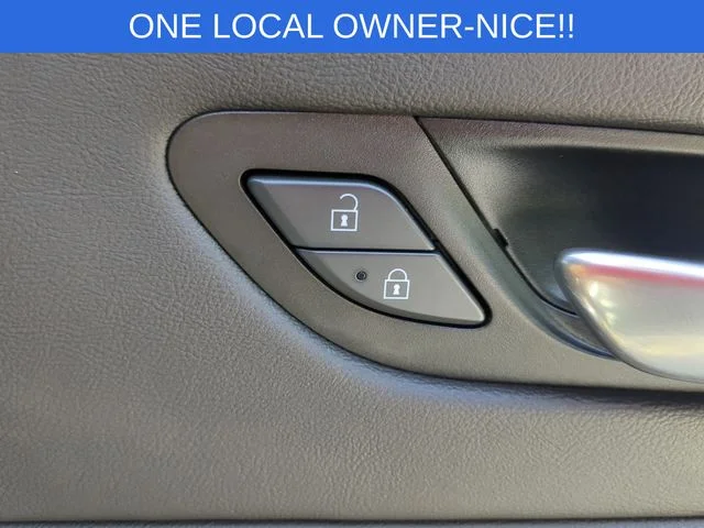 Used 2024 Silver Cadillac Premium Luxury image 38