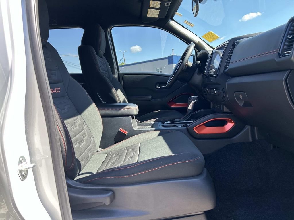 Used 2024 White Nissan PRO-4X image 15