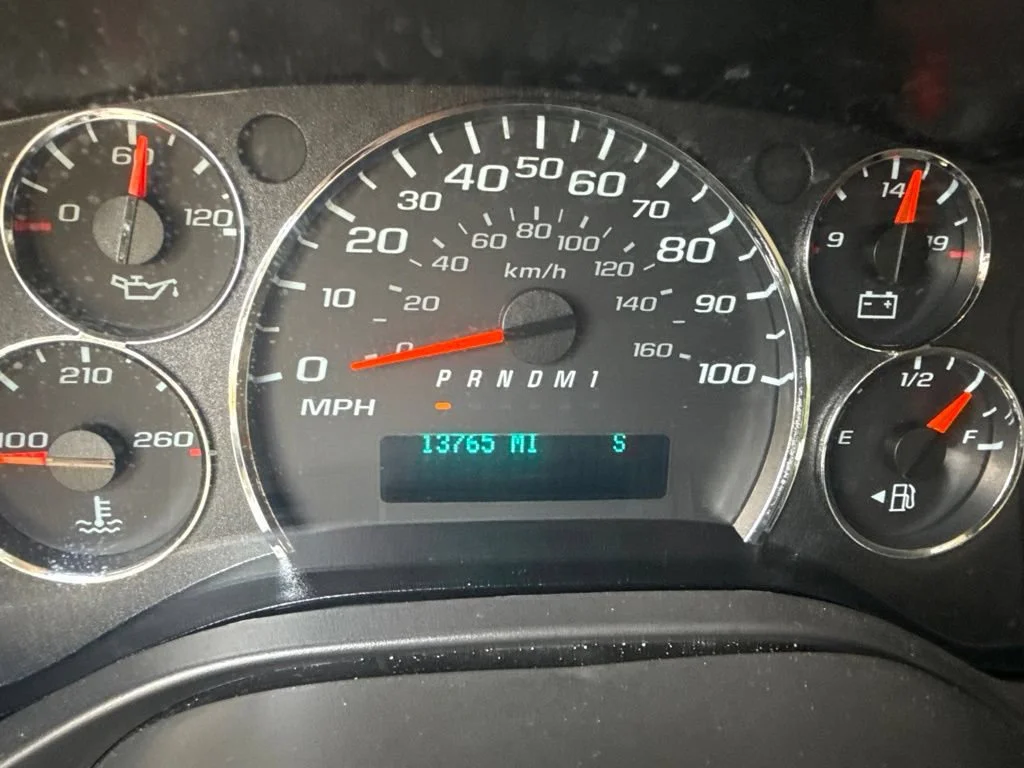 Used 2025 Summit White GMC LT image 18