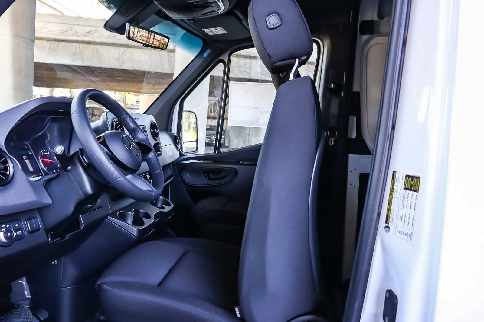 New 2026 Arctic White Mercedes-Benz Cargo 144WB High Roof RWD 2.0L I4 Diesel Turbo SO image 18