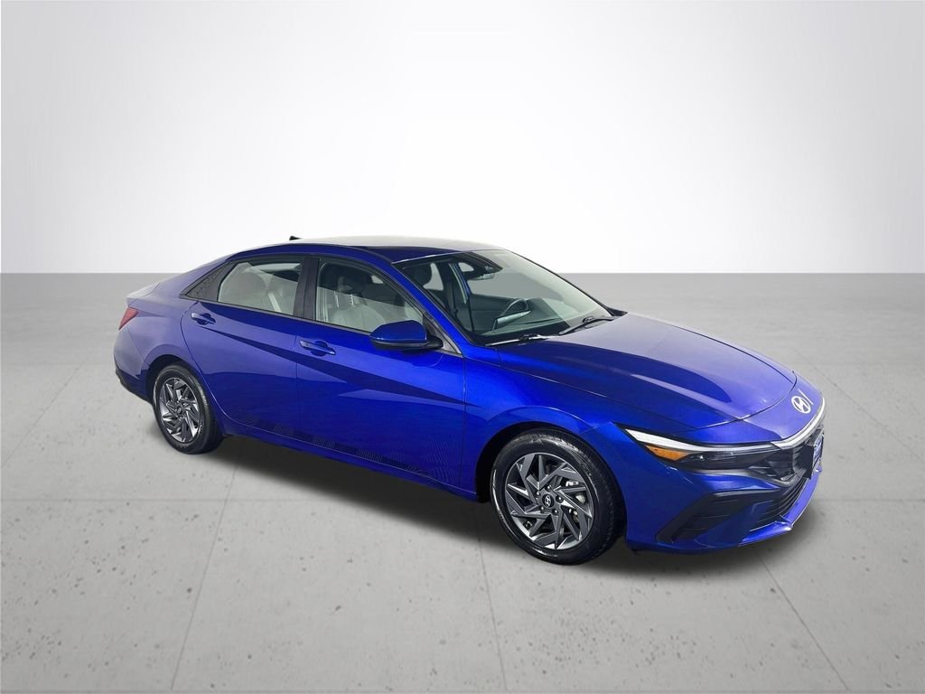 Used 2024 Intense Blue Hyundai SEL image 4