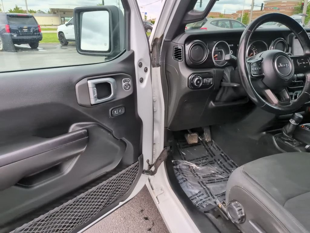 Used 2020 White Jeep Unlimited Sport Altitude image 16