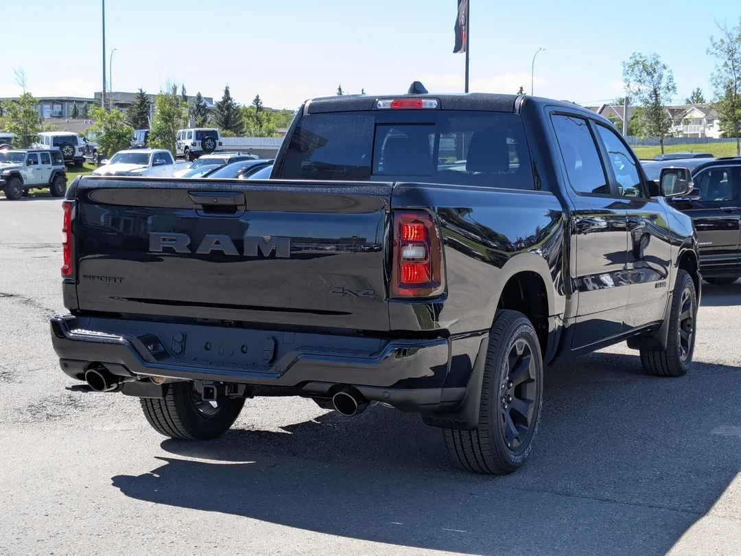 New 2026 Black RAM Sport - - 14.4 Display - 19 Spkr Harmon/Kardon - Pano Sunroof - Power Tailgate & More! image 7