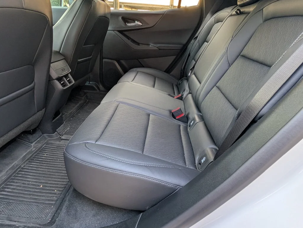 New 2027 Summit White Chevrolet LT image 7