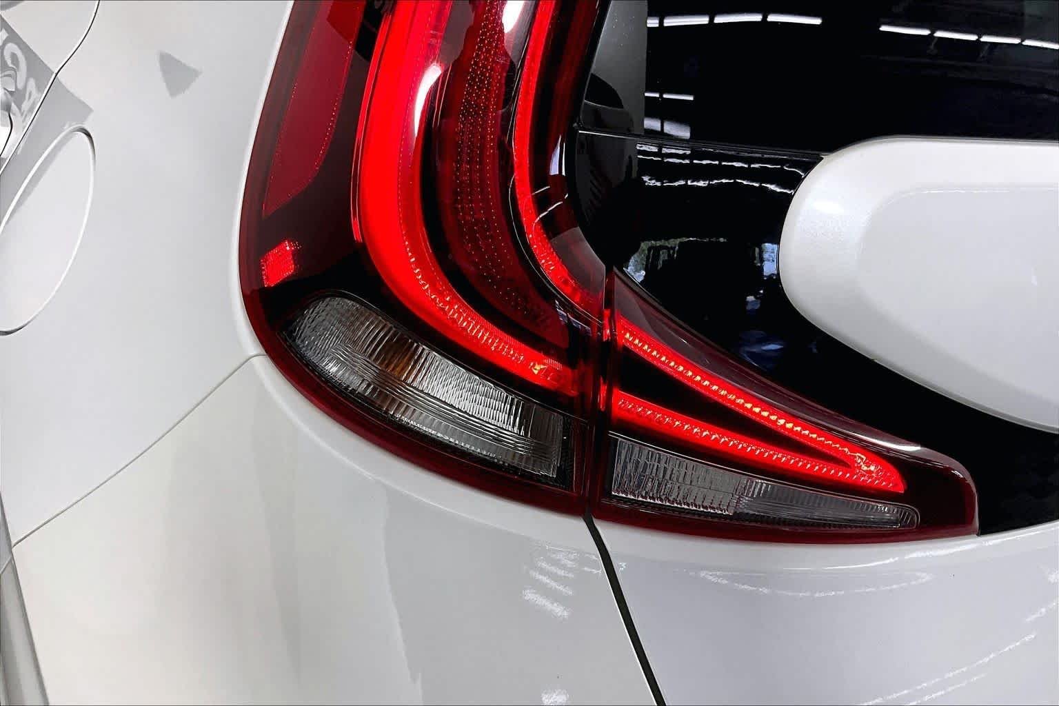 Used 2020 Snow White Pearl Kia EX image 27