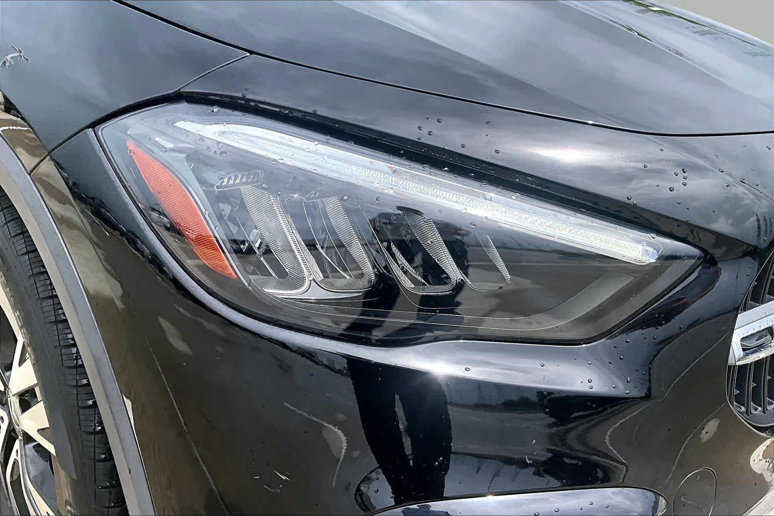 Used 2025 Night Black Mercedes-Benz GLA 250 image 26